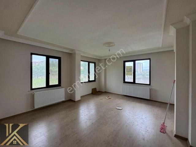 Ayazlı Mahallesinde Kiralık 3+1 Daire