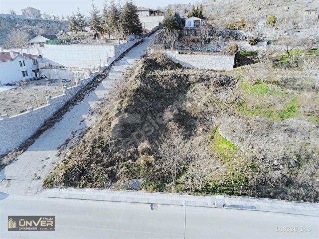 AYAŞ FERAHFAKİ MH'DE MERKEZİ KONUMDA DOĞA MANZARALI İMARLI ARSA