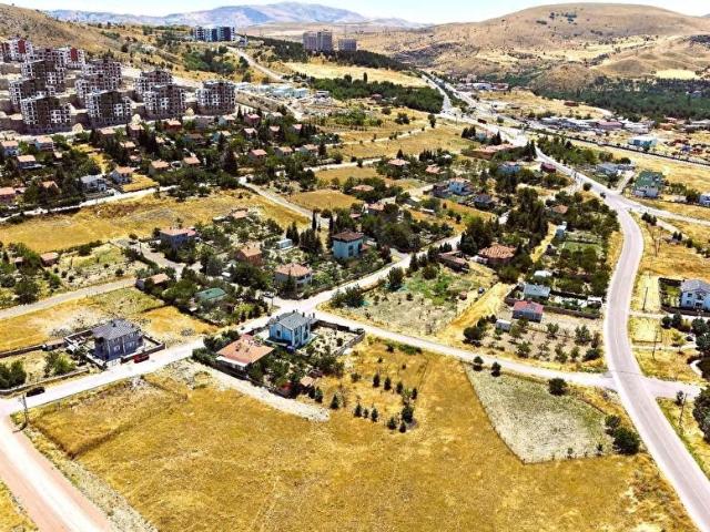 AYAŞ MERKEZDE 1.227 m2 MUHTEŞEM KONUMDA İMARLI ARSA