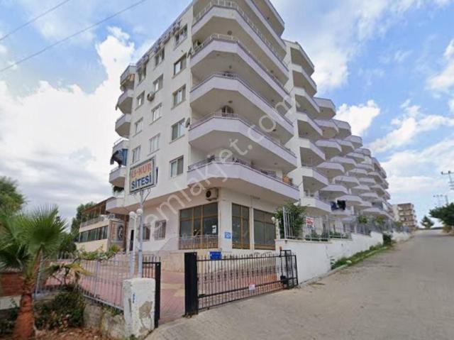 Ayaşta Havuzlu Site İçerisinde Araç Takasına Açık Satılık 1+1 Daire