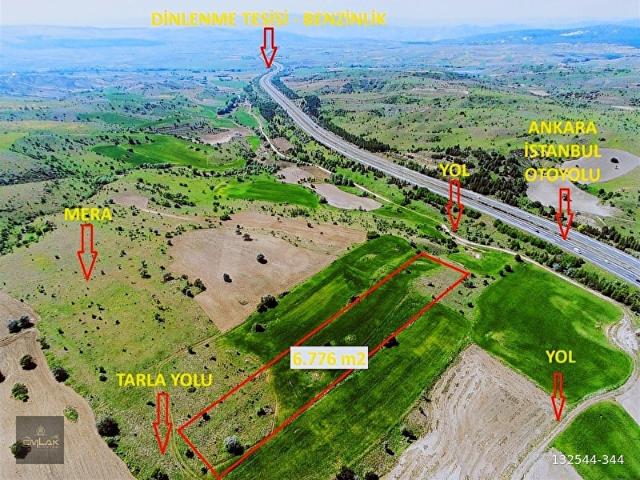 AYAŞTA OTOBAN KENARI TEK TAPU 6.776 m2 TARLA