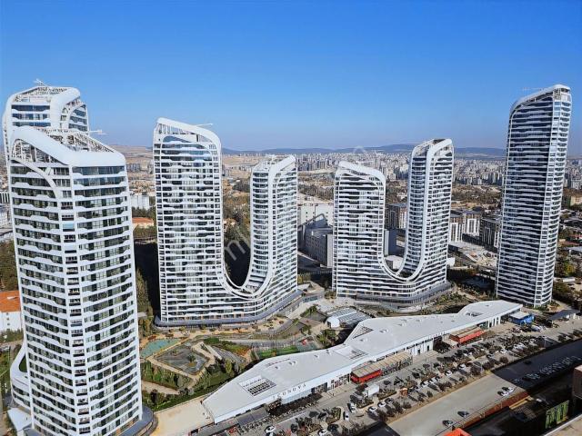 Ayalp'ten İconava'da Satılık 6+1 33.kat Şehir Manzaralı Daire