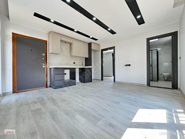 AYANOĞLU MAH.1+1 70M2 1.KAT GÜNEY CEPHELİ,ELEKTRİKLİ PANJURLU,TRAMVAYA YAKIN SIFIR İSKANLI DAİRE