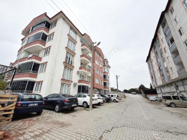 Ayanoğlun'dan Kadıköy'de Genç Bina'da Asansörlü 3+1 Arakat Daire
