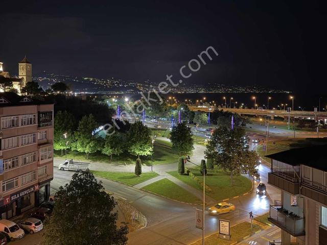 Ayasofya Kavşağının Hemen Orada 2+1 Kiralık Daire