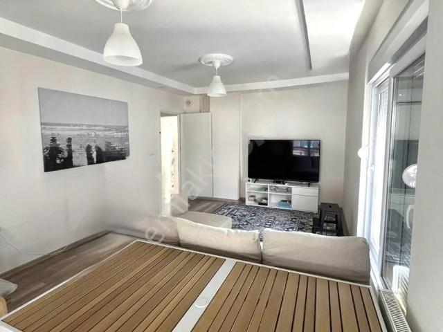 Çaybaşı Mahallesinde Çift Balkonlu, Ayrı Mutfaklı Geniş 2+1