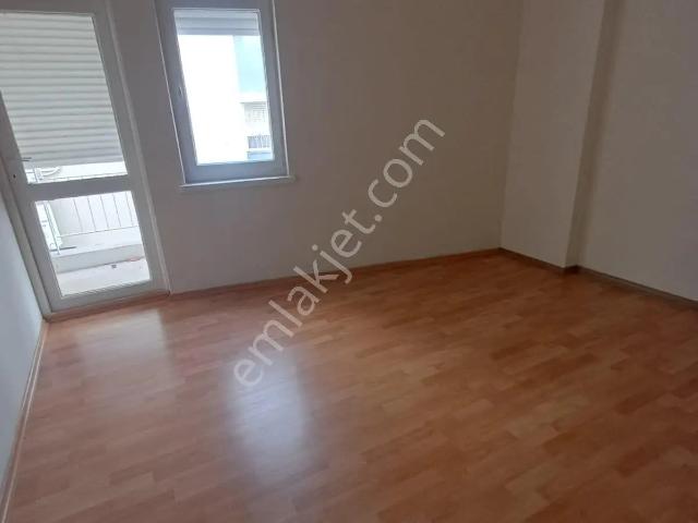 Çaybaşında Cadde Üstü Kiralık 2+1 Daire