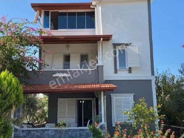 Aydın Didim Akbük Deniz Ve Havuz Manzaralı Tam Müstakil Villa