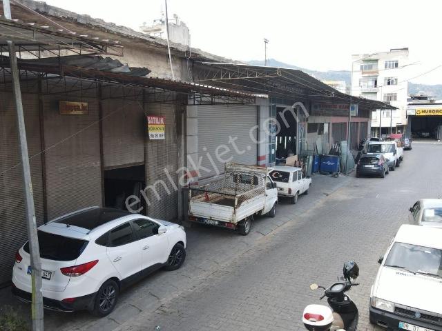 Aydın Efeler Eski Sanayi Üst Bölgede Satılık Batarkatlı Dükkan