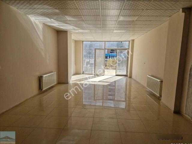 Aydın İncirliova Merkezde Satılık 197 M2 Depolu Dükkan 76 M2 Depo + 121 M2 Sıfır Dükkan