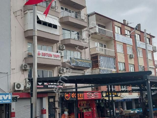Aydın Kent Meydanında Kiralık Dogalgazlı 3+1 Daire Ofis Olabilir