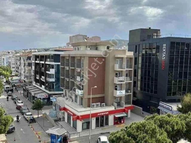 Aydın Kuşadası Nda Kurumsal Kiracılı Satılık Komple Bina Kıra Getırılı