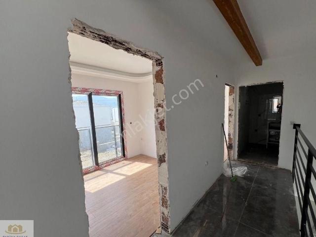 Aydın Kuşadası Güzelçamlı’da 300m2 Arsa İçinde Özel Havuzlu Villa