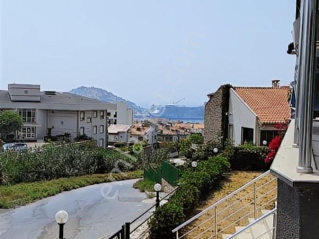 Aydın Kuşadası Türkmen Mahallesi'nde 2+1bahçe Katı Kiralık Daire