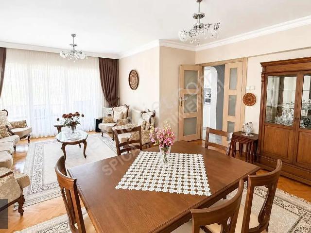 Aydınlıkevler Hakimevleri Sitesi Deniz Manz, Geniş 3+1 Satılık
