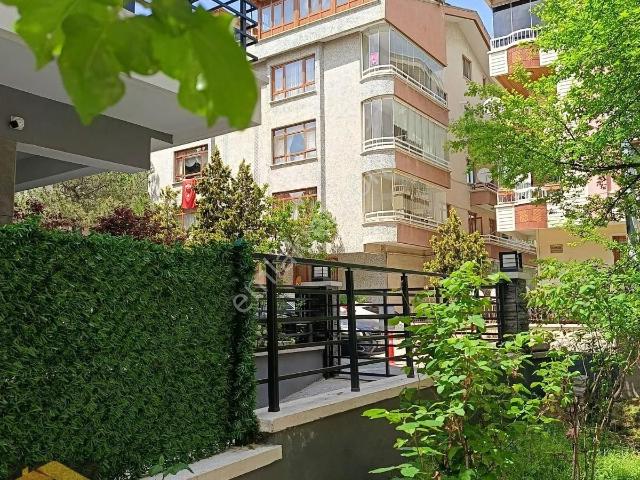 Aydınlıkevler'de Cadde Üzeri Eşyalı Kiralık 2+1