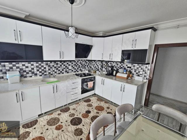 Ayd'den Menderes Mh Satılık 3+1 Arakat Köşe Başı Daire
