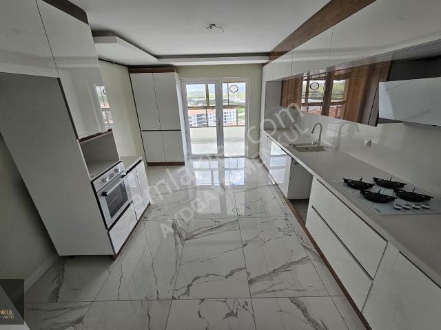 Ayd'den Site İçerisinde Satılık 4+1 Ultra Geniş Lüks Daire 195m2