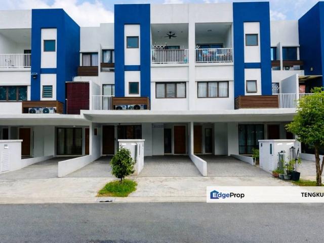 Ayden Townhouse Warisan Puteri