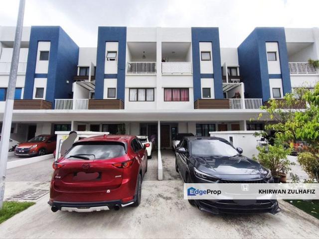 Ayden Townhouse Warisan Puteri