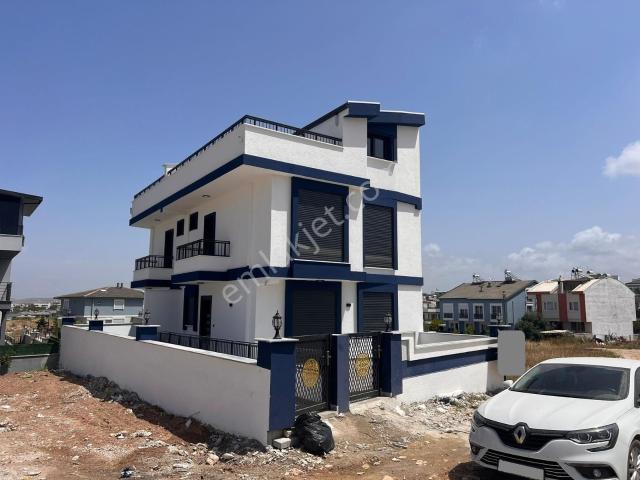 Aydın Didim Hisar Mah. 3+1 Açık Mutfaklı Eşyalı Teraslı Ultra Lüx Sıfır Ön Cepheli Villamız Satılık