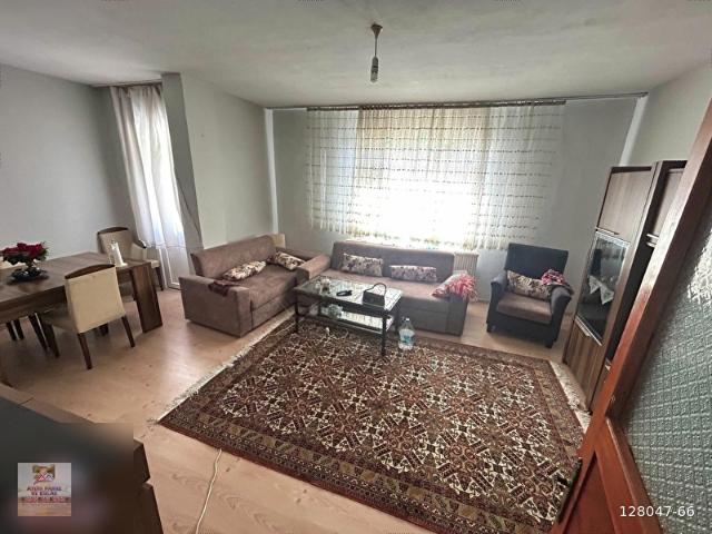 AYDIN PARKE VE EMLAK'TAN ABDİİPEKÇİ CADDESİNDE 2+1 SATILIK DAİRE