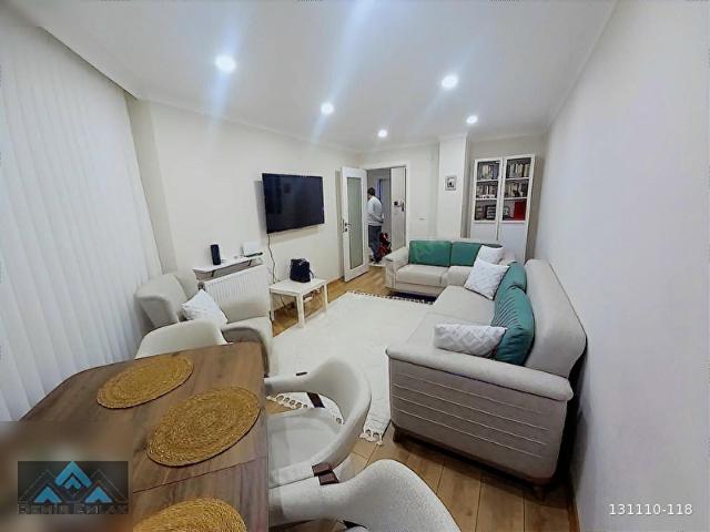 AYDINEVLER METROYA YAKIN 6 YILLIK 2+1 DUZGİRİS ALT KAT DAİRE VAR