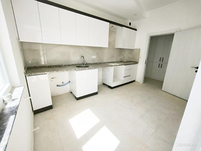 AYDOĞMUŞTA TAKASA AÇIK 2+1 SIFIR HAVUZLU KATTA DAİRE