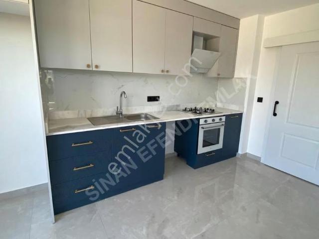 Aydoğmuş Tramvay Yakını, Sıfır 3+1 Daire, 130m², Asansörlü