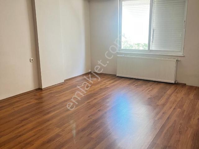 Aydoğdu Mahallesi Salı Pazarı Mevkiinde Kiralık 3+1 Daire