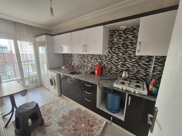 Aydoğdu Mahallesinde Asansörlü Ara Kat 3 Odalı Daire