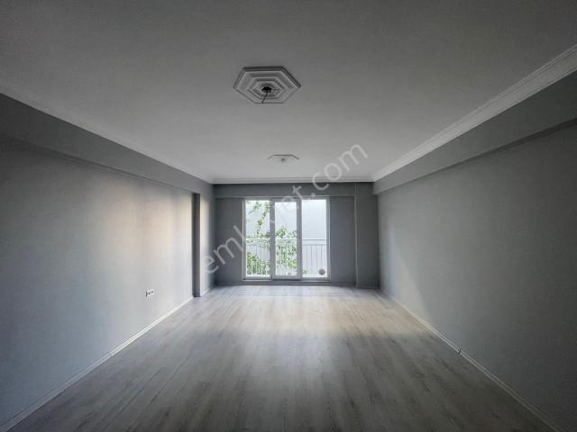 Aydoğdu Mahallesinde Geniş Deniz Manzaralı 3+1 Daire