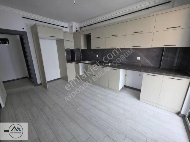 Aydoğdu'dan İpek Taksi Civarı 3+1 Sıfır Daire