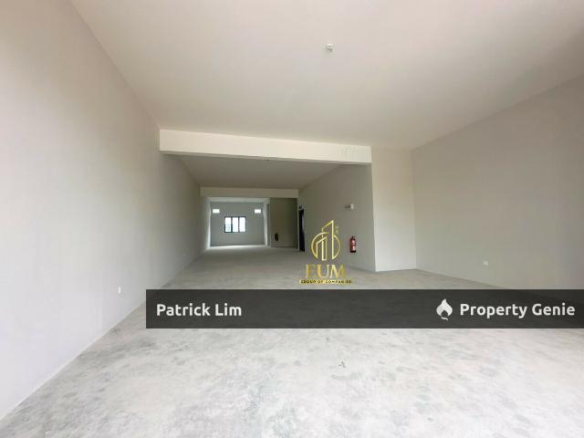 Ayer Molek / Molek Residence@Double Storey Shop Lot For Rent