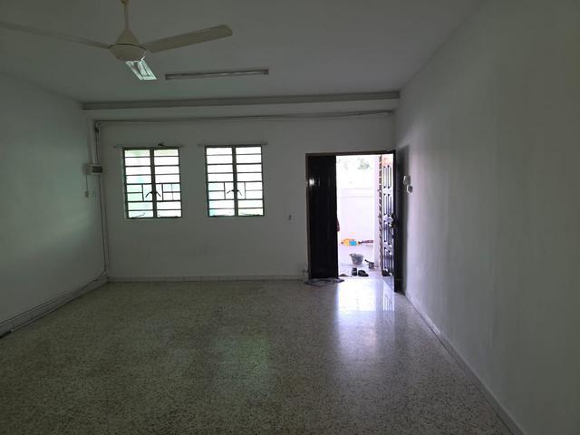 AYER ITAM Happy Valley SemiDetached big Compound 4Bedrooms 3Baths