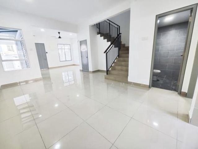 Ayera Residence 2 Storey House for RENT Tropicana Permas megah ria