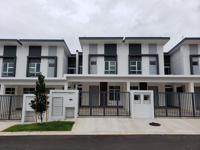 Ayera Residences Permas Jaya 2 Storey Terrace 20x70 sf
