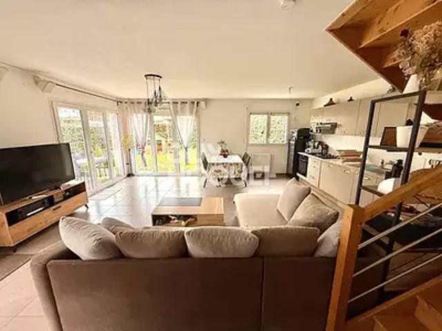Ayguemorte les Graves 33640 Achat / Vente maison 4 pièces t4 au dernier étage parking