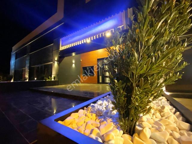 Aygülden Kadıköy'de Prestijli İş Hayatının Yeni Adresi Yüksek Krediye Uygun Takasa Açık Satılık Ofis