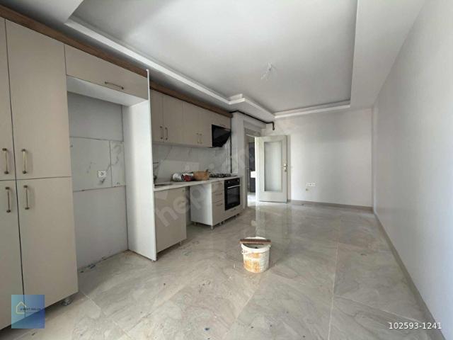 AYKUT EMLKATAN SIFIR 1+1 GİRİŞ KATTA HASTAHANE YAKINI DAİRE
