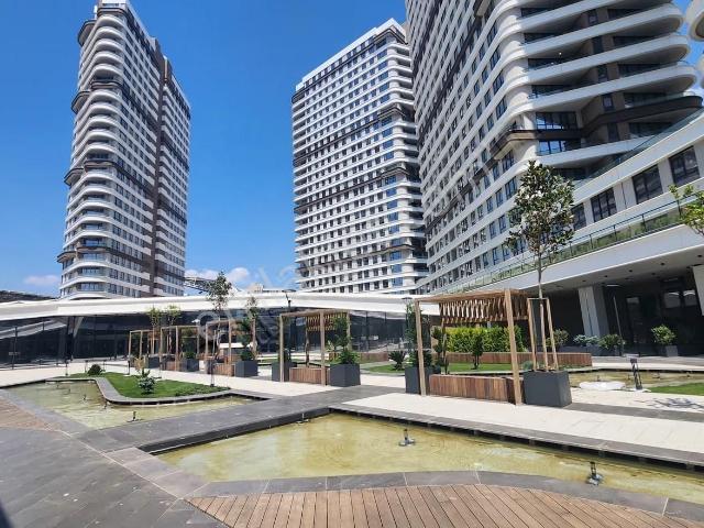 Aylin Berent'ten Evora İzmir'de Full Deniz Manzaralı Daire