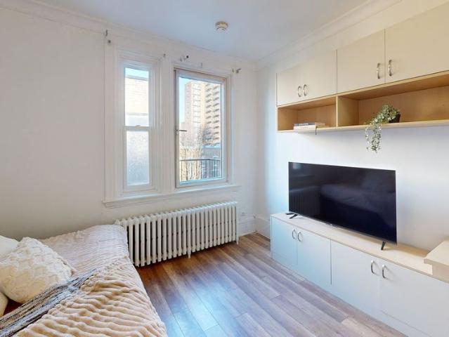 Aylmer Building McGill Furnished Studios for students