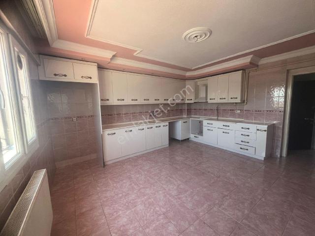 Ayrancılar Staremlaktan İnōnŭ Mah.kiralık 3+1 155m2 Daire