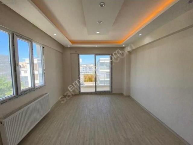 Aytaç Emlak'tan Muradiyede Site İçinde Satılık 2+1 Kapalı Mutfak Daire