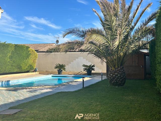 Aytré superbe maison familiale avec piscine et bel extérieur