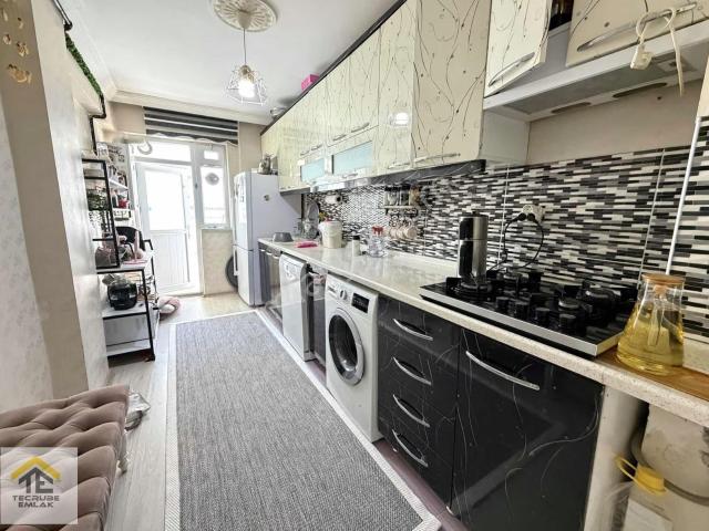 Ayvalı'da Emsalsiz Orta Kat 3+1 Bağımsız Güney Cephe Full Yapılı
