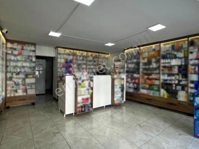 Ayvalık Ali Çetinkaya'da 45 M2 Kiralık İşyeri