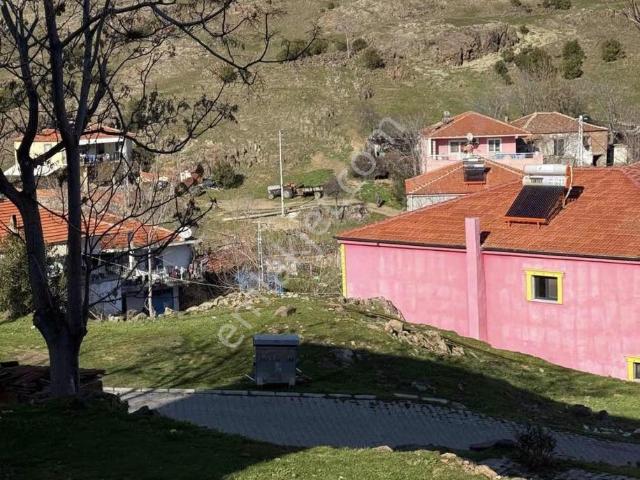 Ayvalık Altınovada 2 Katlı Köy Evi