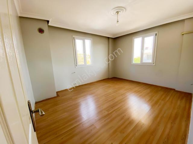 Ayvalık Küçükköy Gümrük Mahallesi'nde Geniş Kiralık 3+1 Daire