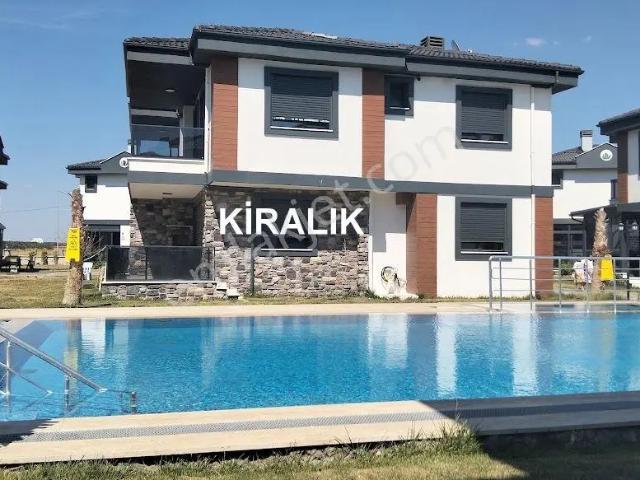 Ayvalık Küçükköy Havuz Başında 3+1 Dubleks Kiralık Villa